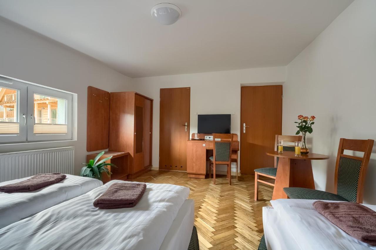 Sarenka Hotel Криница-Здруй Екстериор снимка